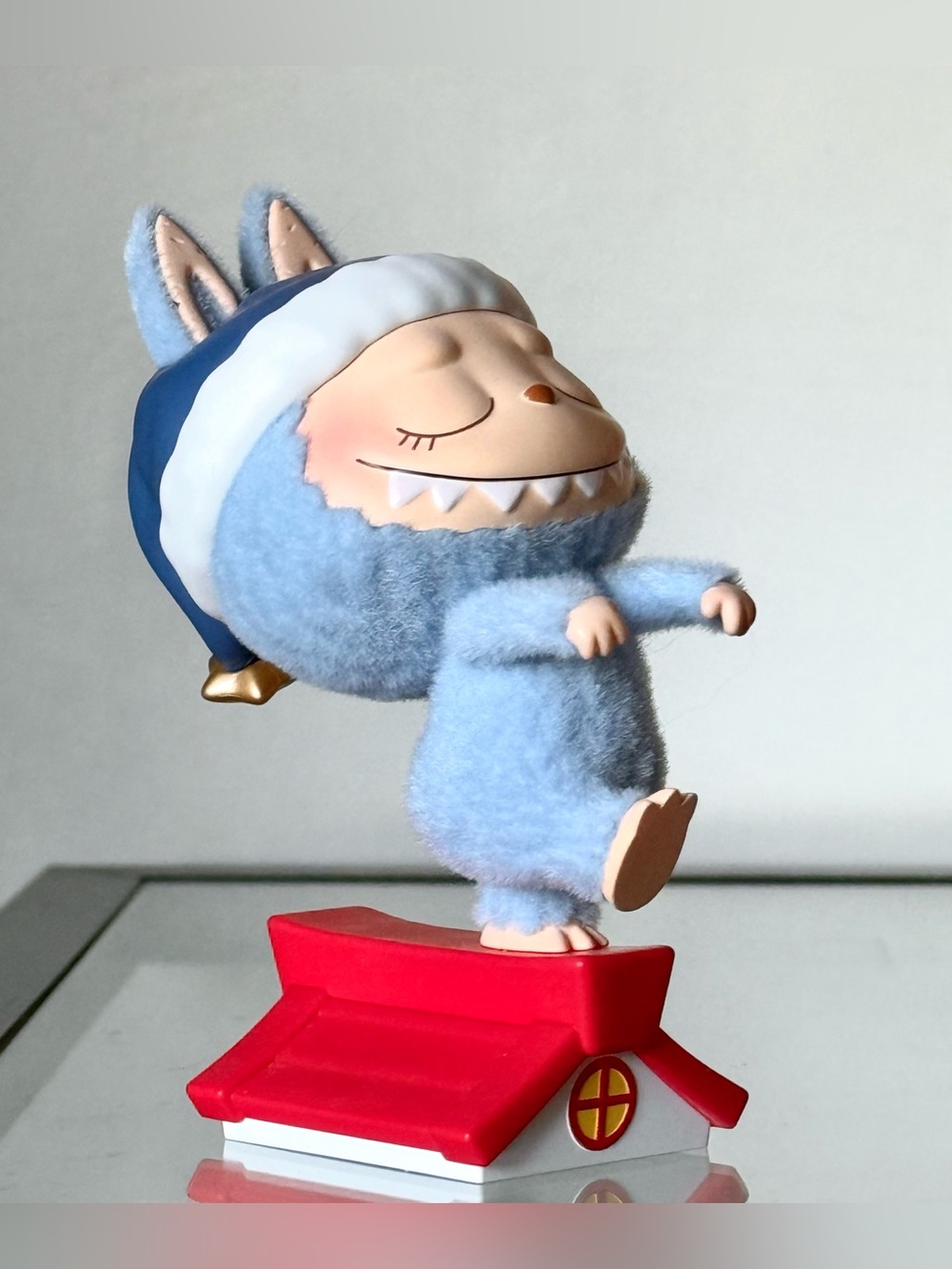 LABUBU figurine THE MONSTERS 1:00 AM series